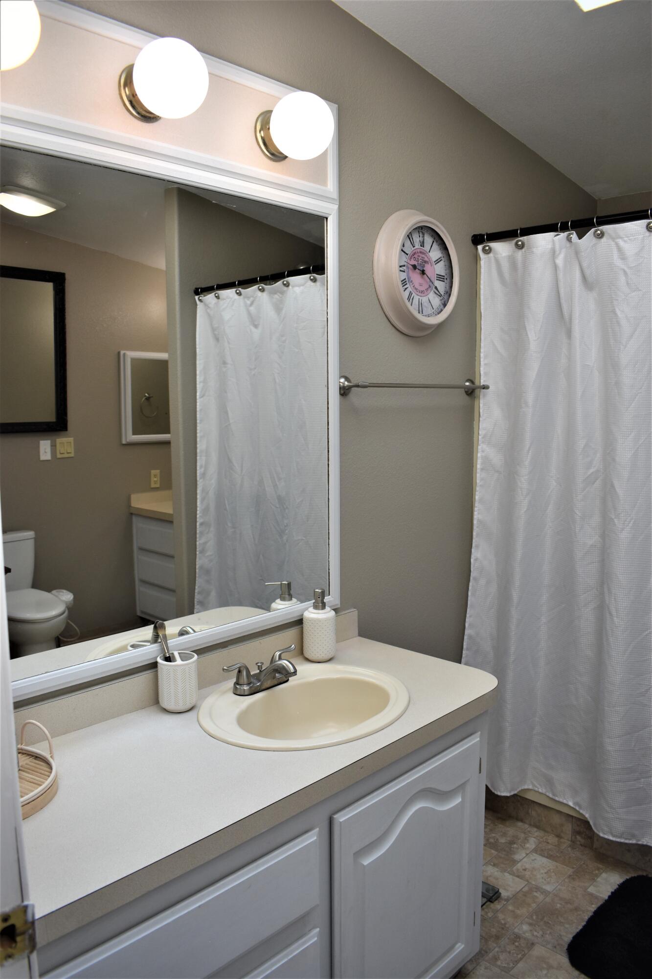 Wagon Trail Acreages - Residential