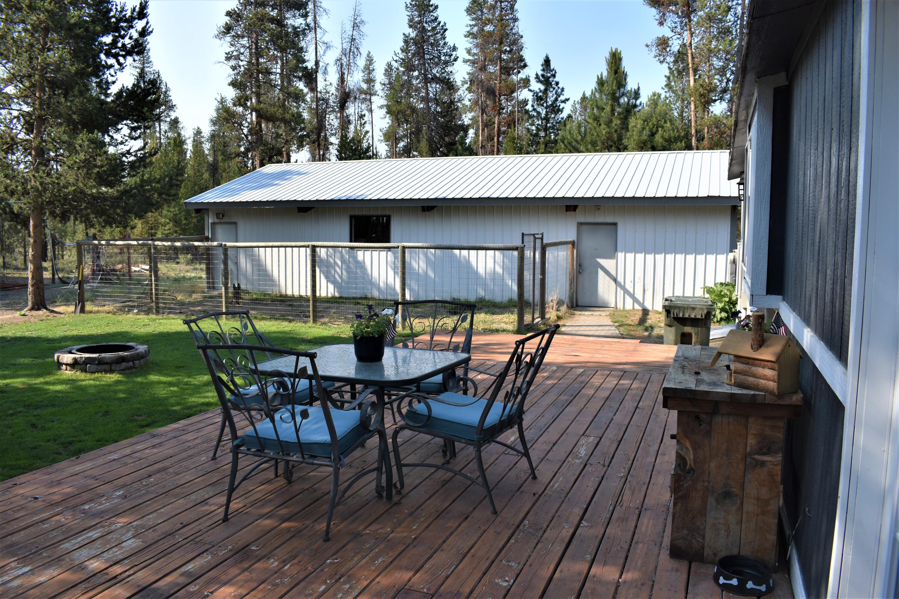 Wagon Trail Acreages - Residential