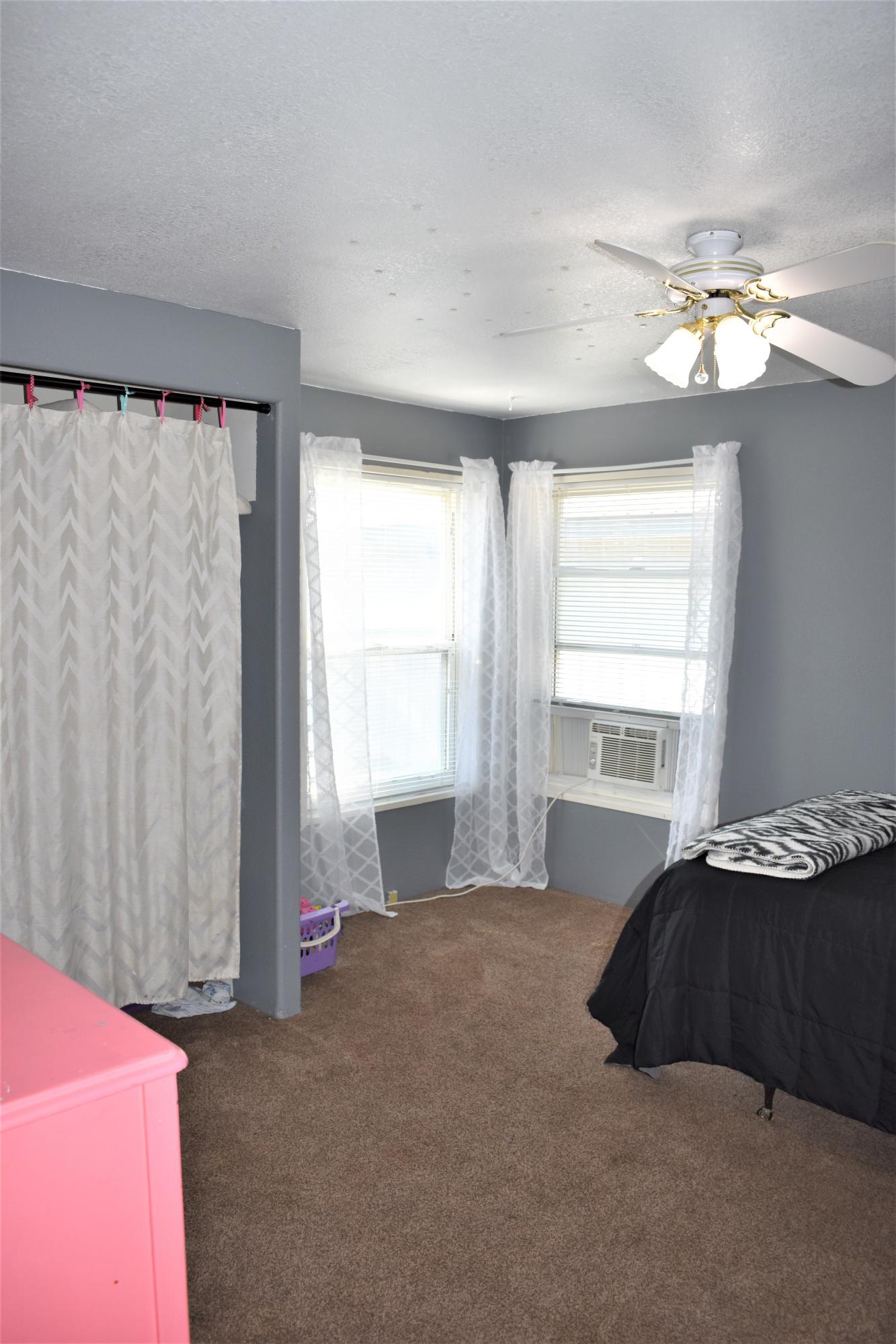 Wagon Trail Acreages - Residential