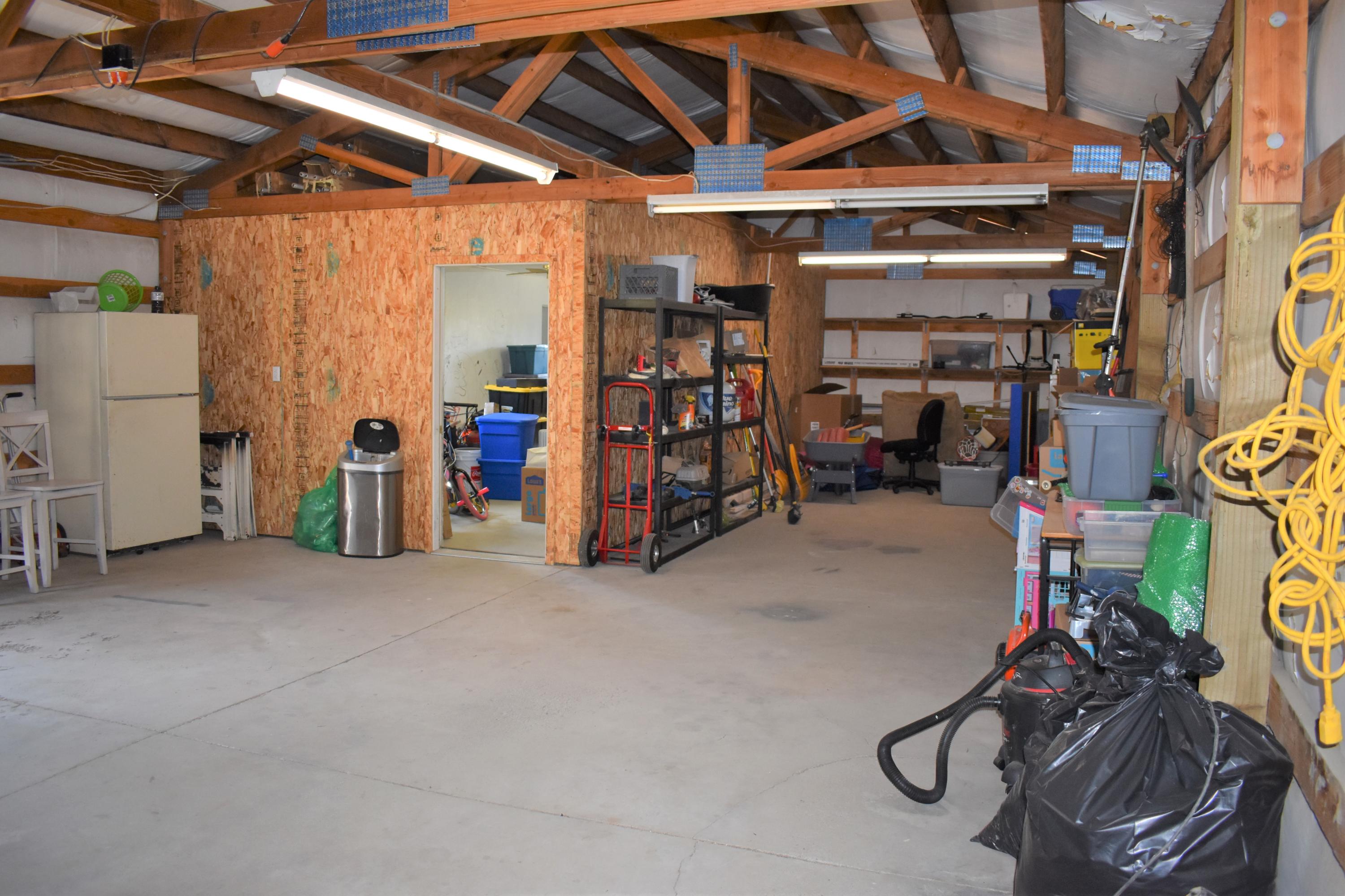 Wagon Trail Acreages - Residential