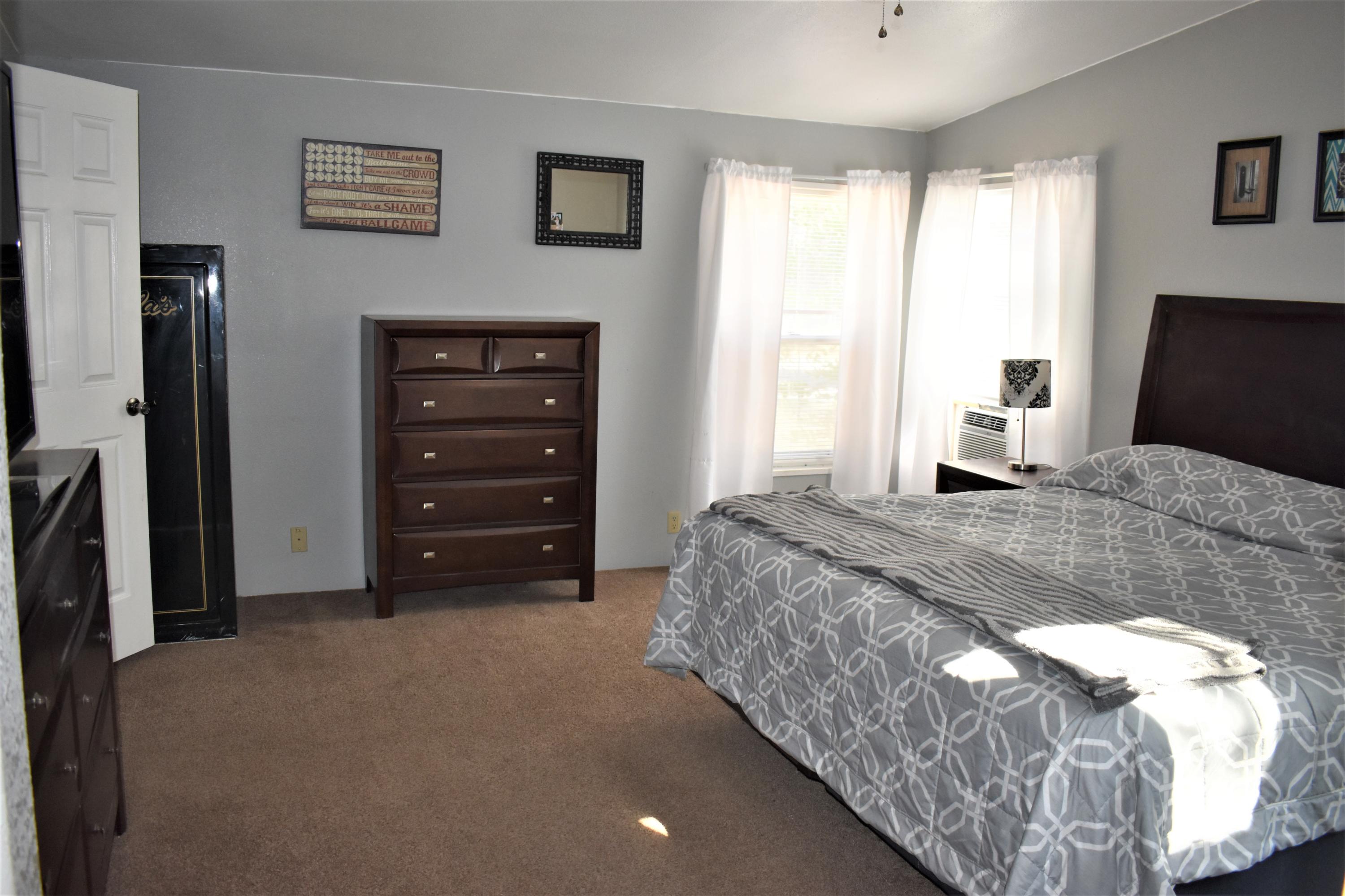 Wagon Trail Acreages - Residential