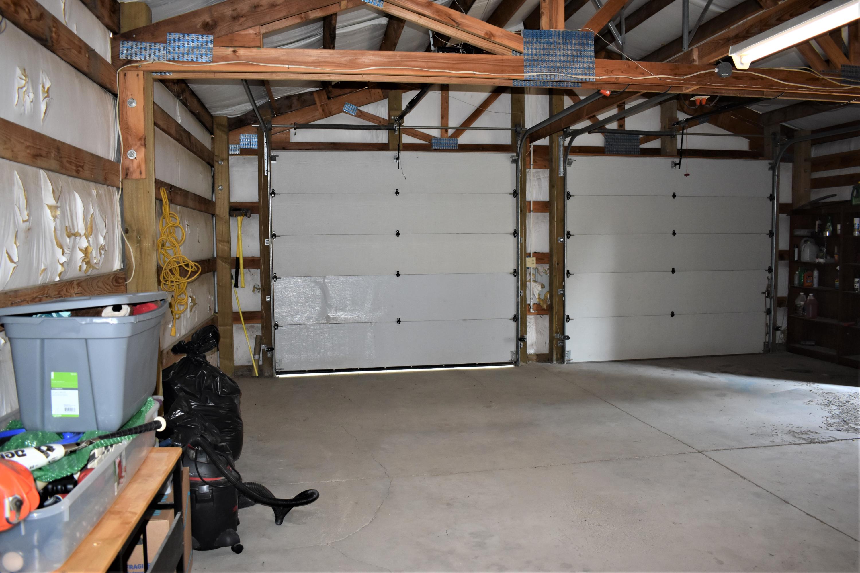 Wagon Trail Acreages - Residential