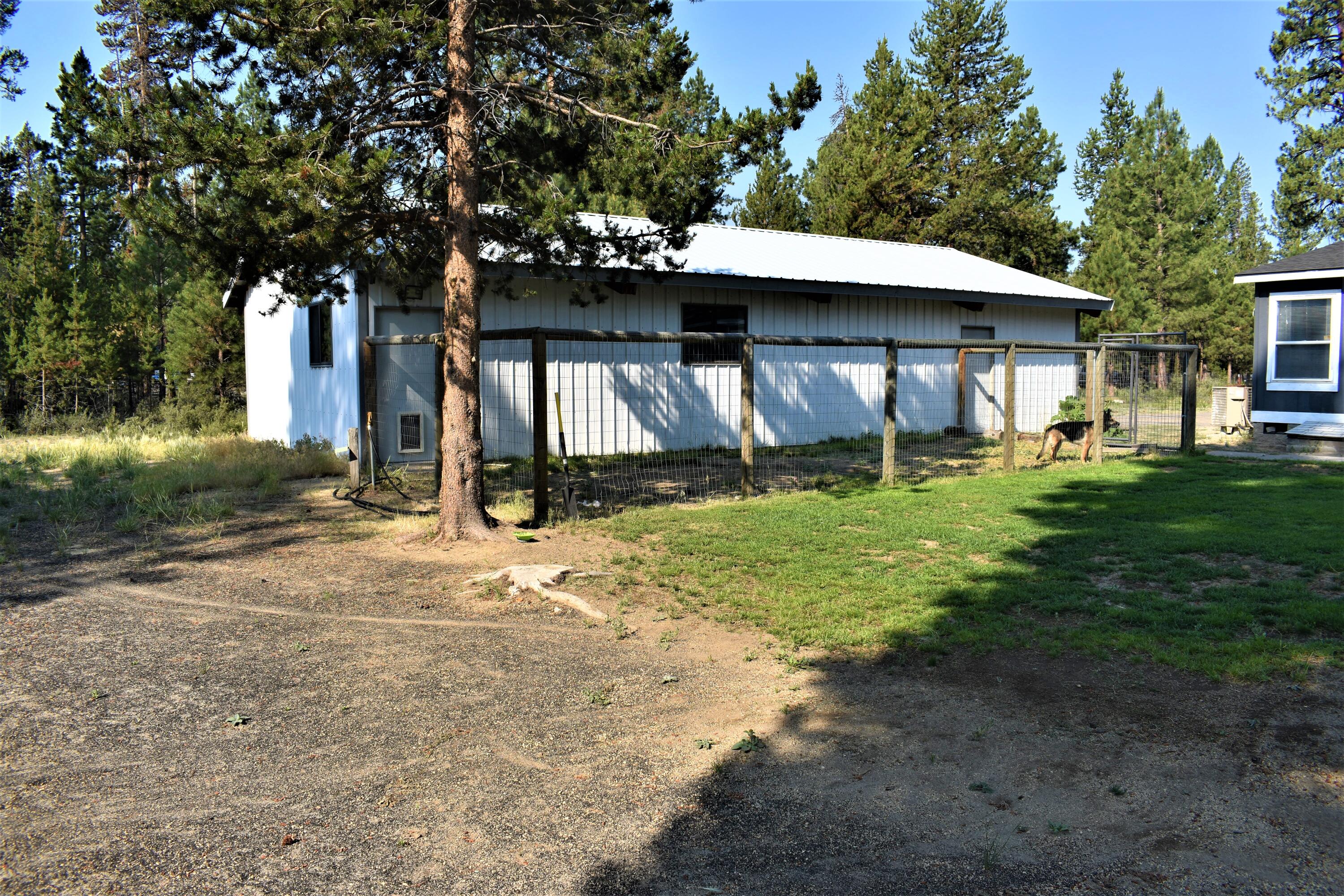 Wagon Trail Acreages - Residential