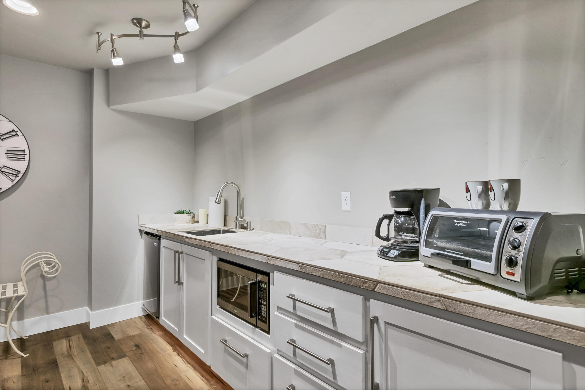 Awbrey Court - Residential