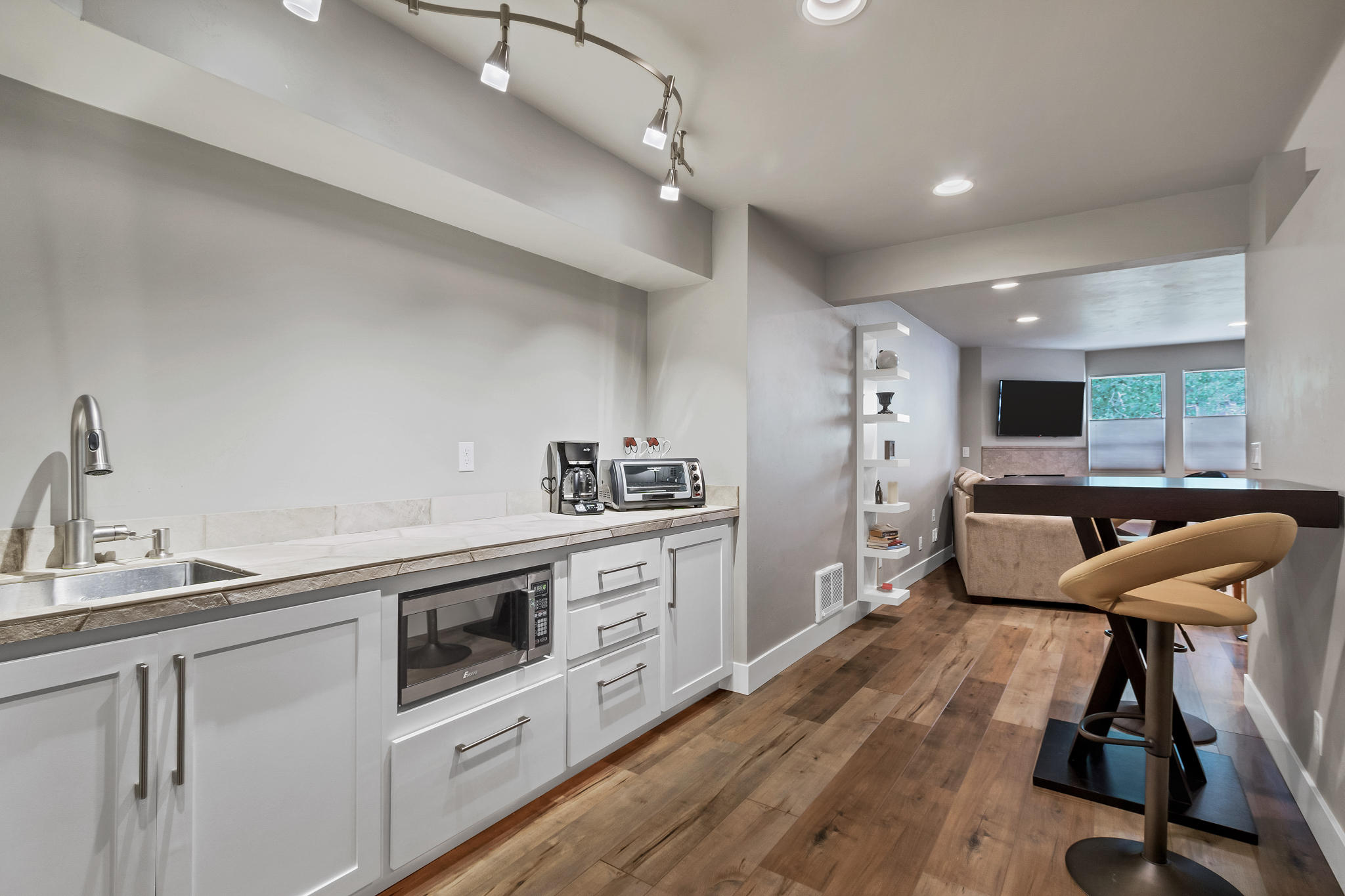 Awbrey Court - Residential