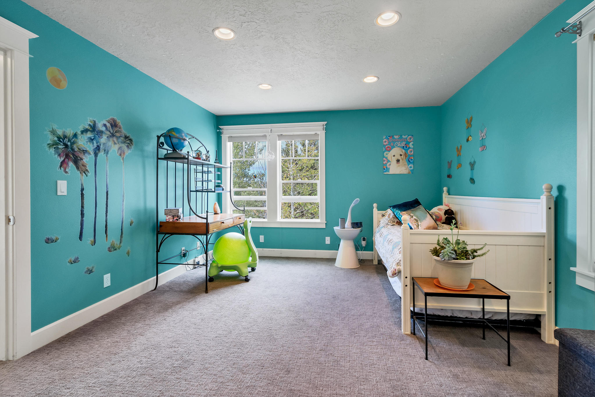 Awbrey Court - Residential