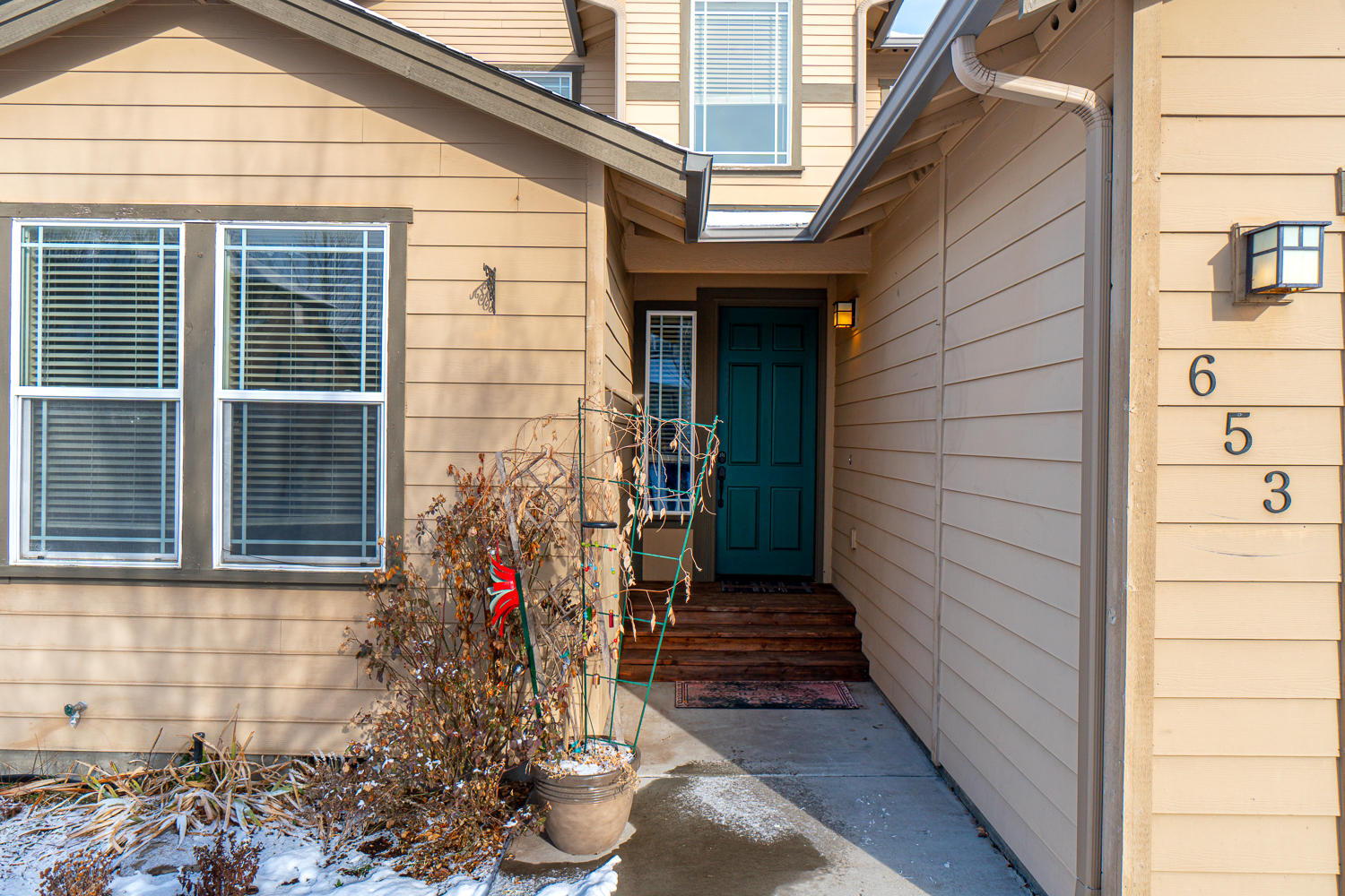 Ni Lah Sha Village - Residential