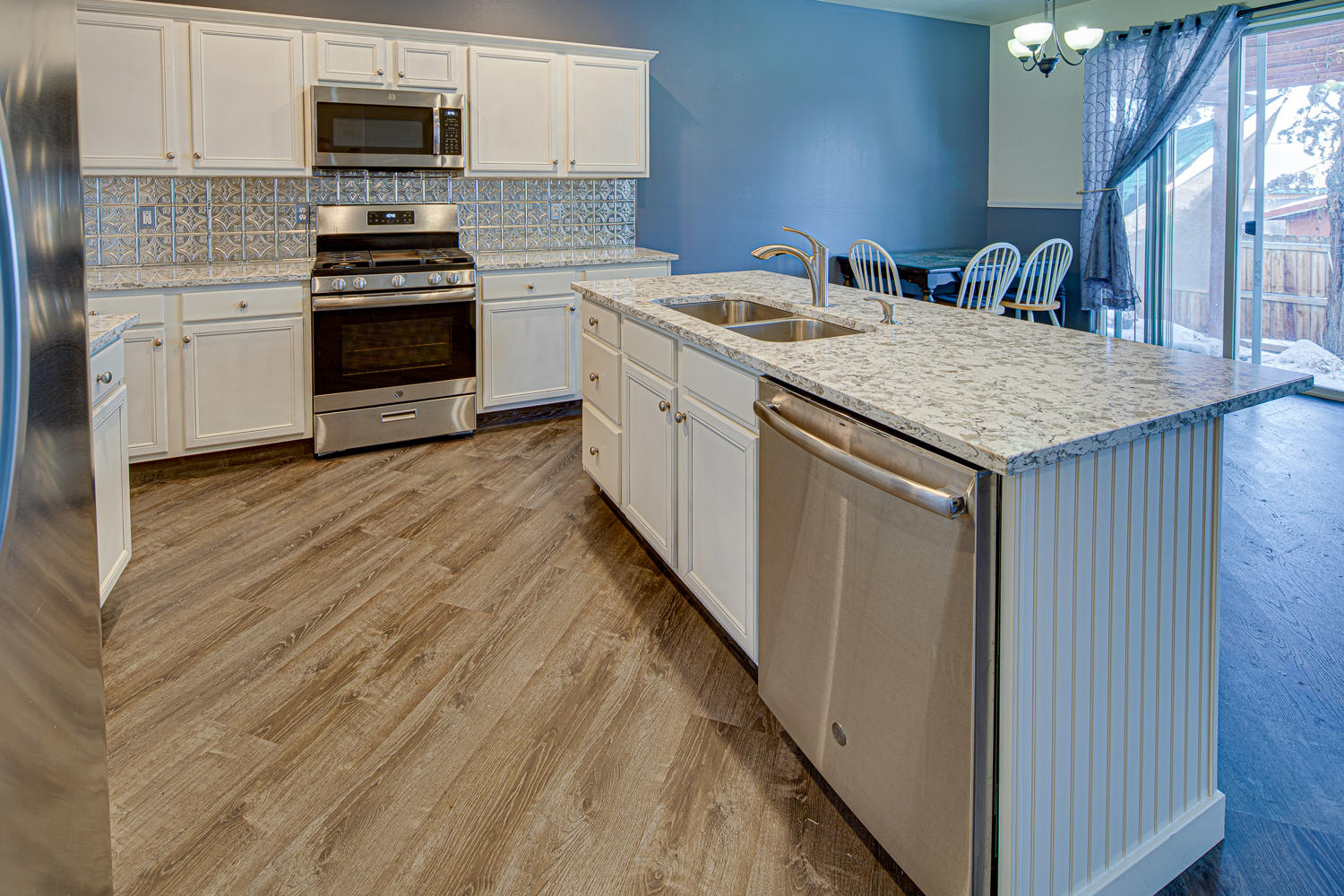 Ni Lah Sha Village - Residential