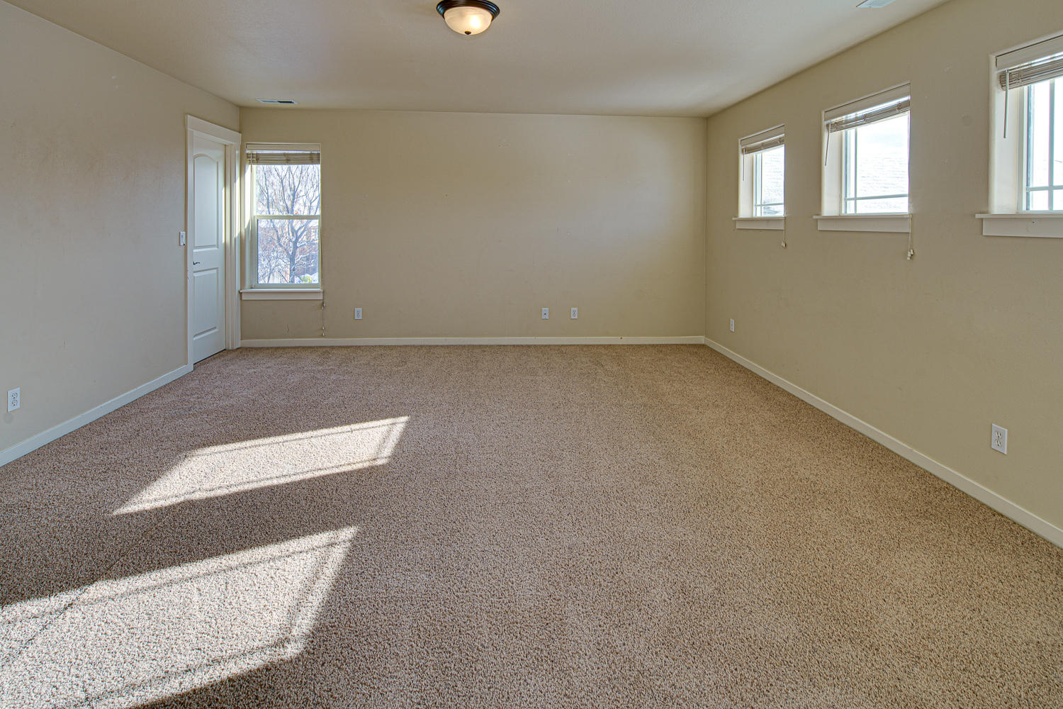 Ni Lah Sha Village - Residential