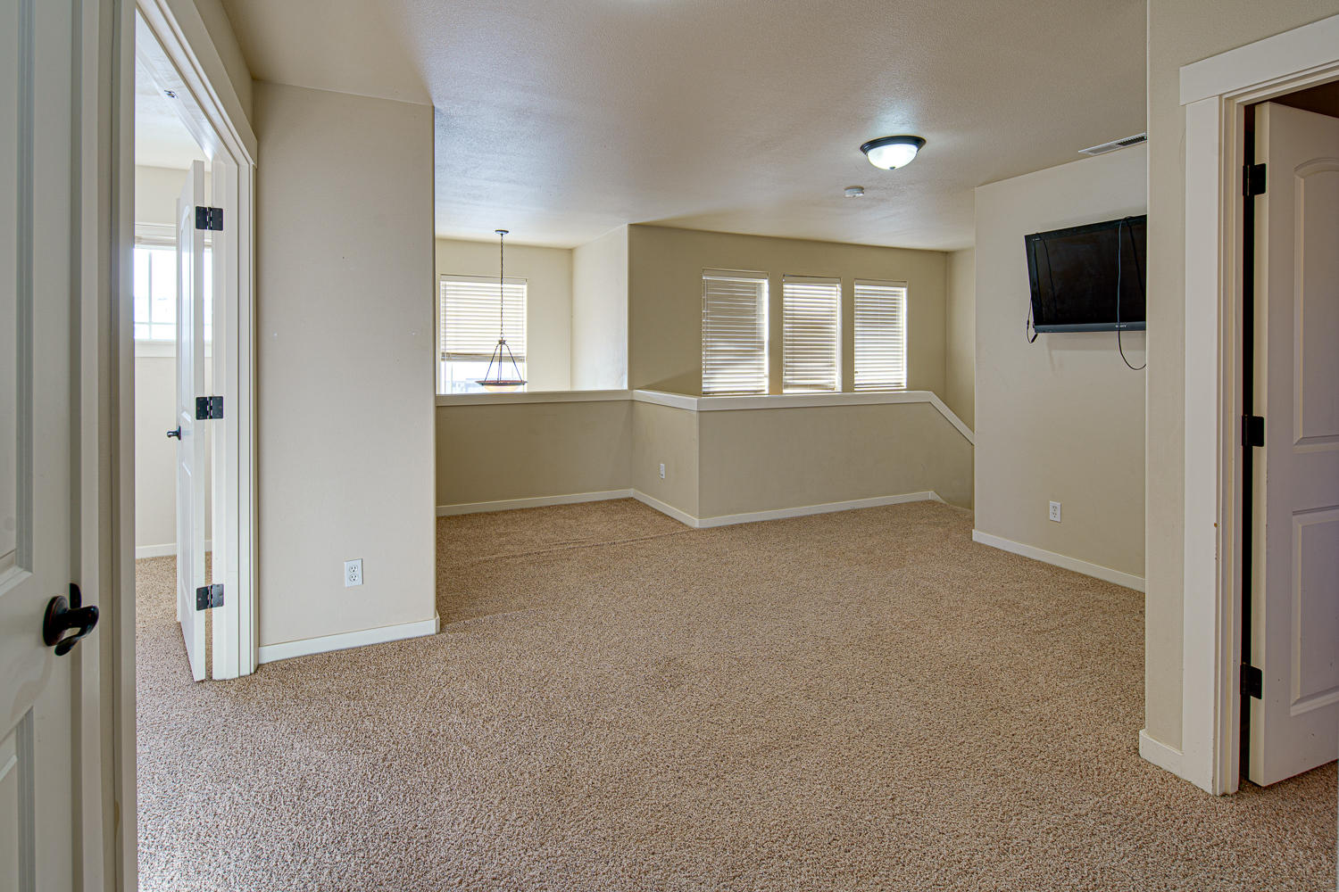 Ni Lah Sha Village - Residential