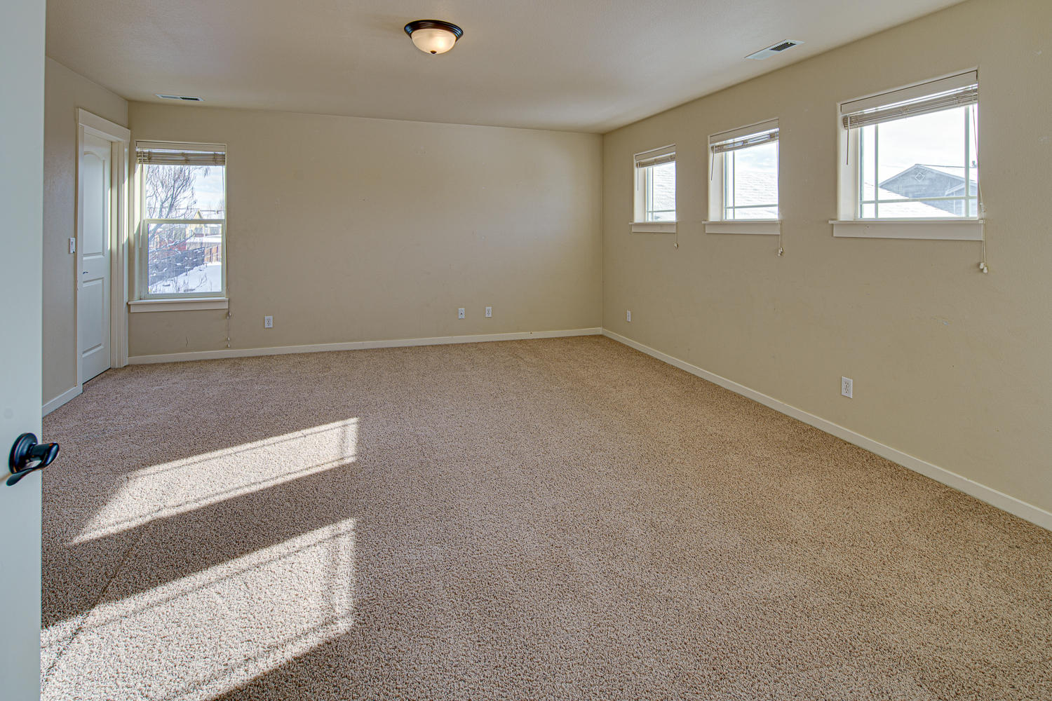 Ni Lah Sha Village - Residential