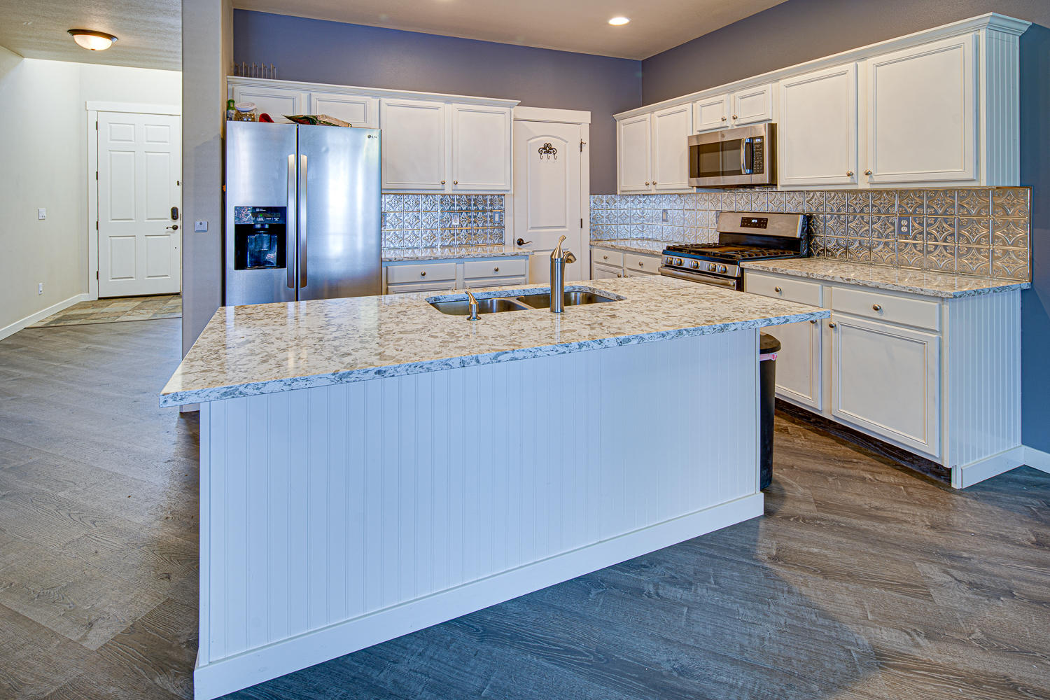 Ni Lah Sha Village - Residential