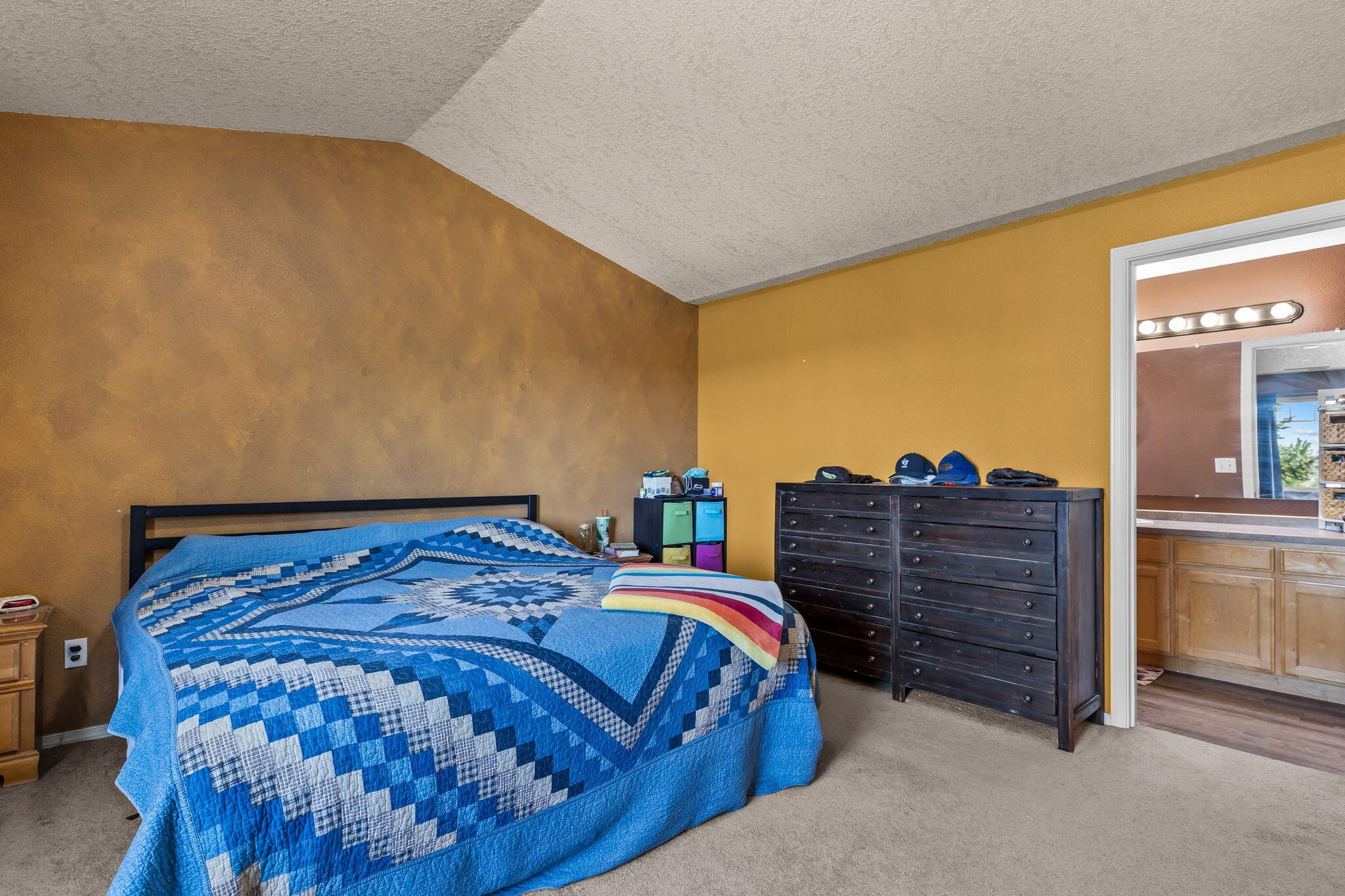 Picture for the property 220221046, 4 beds, 3 baths