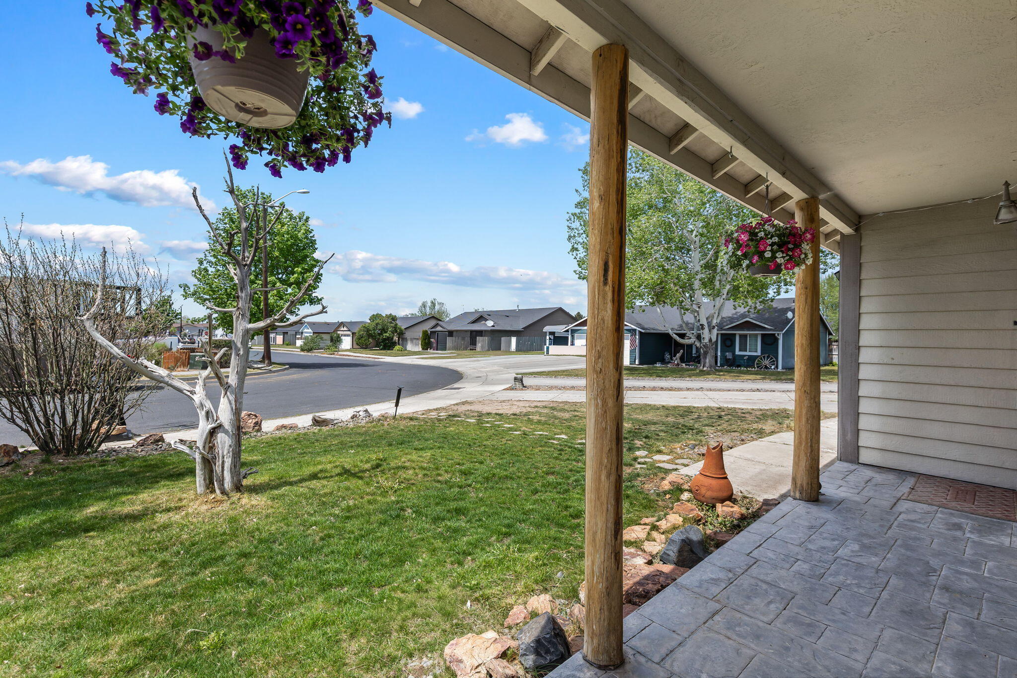 Picture for the property 220221046, 4 beds, 3 baths