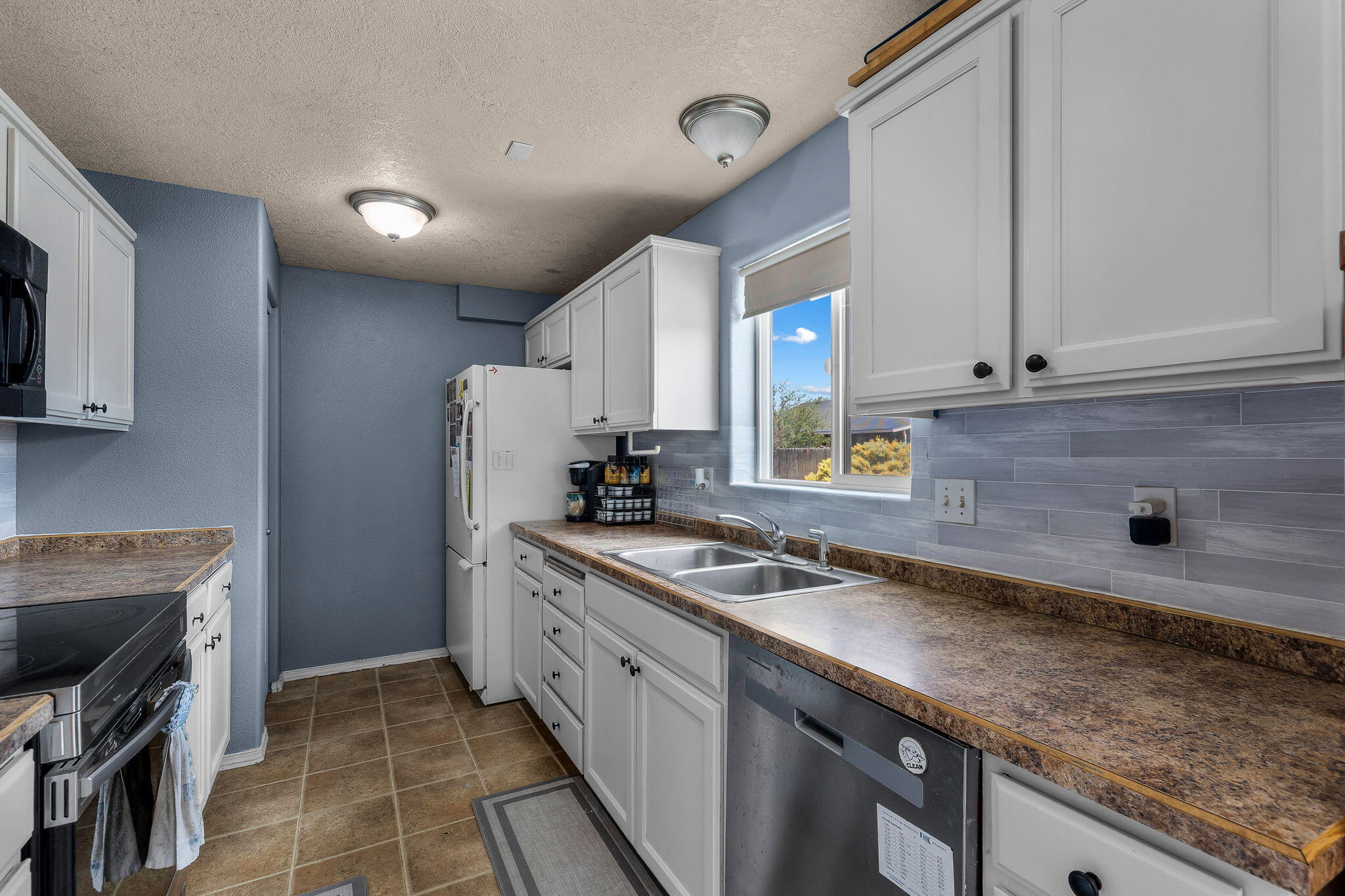 Picture for the property 220221046, 4 beds, 3 baths