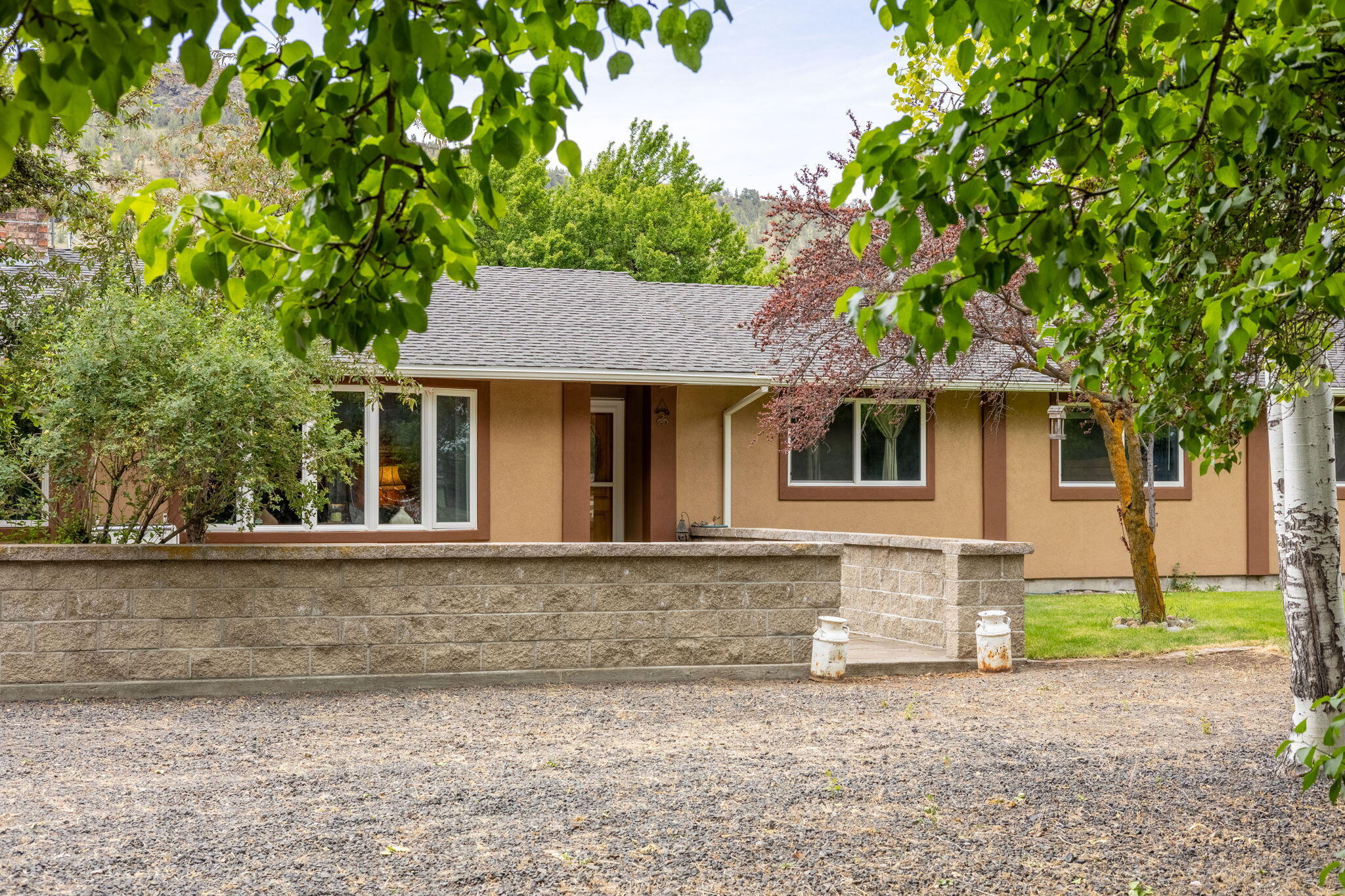389 NE Orchard Lane