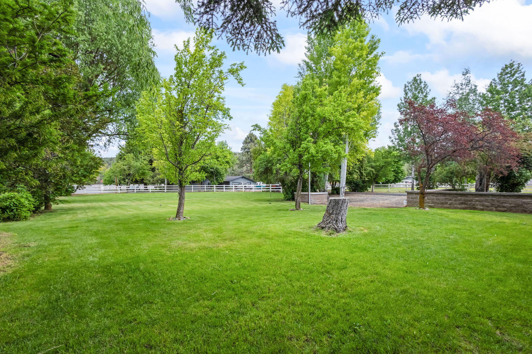 389 NE Orchard Lane