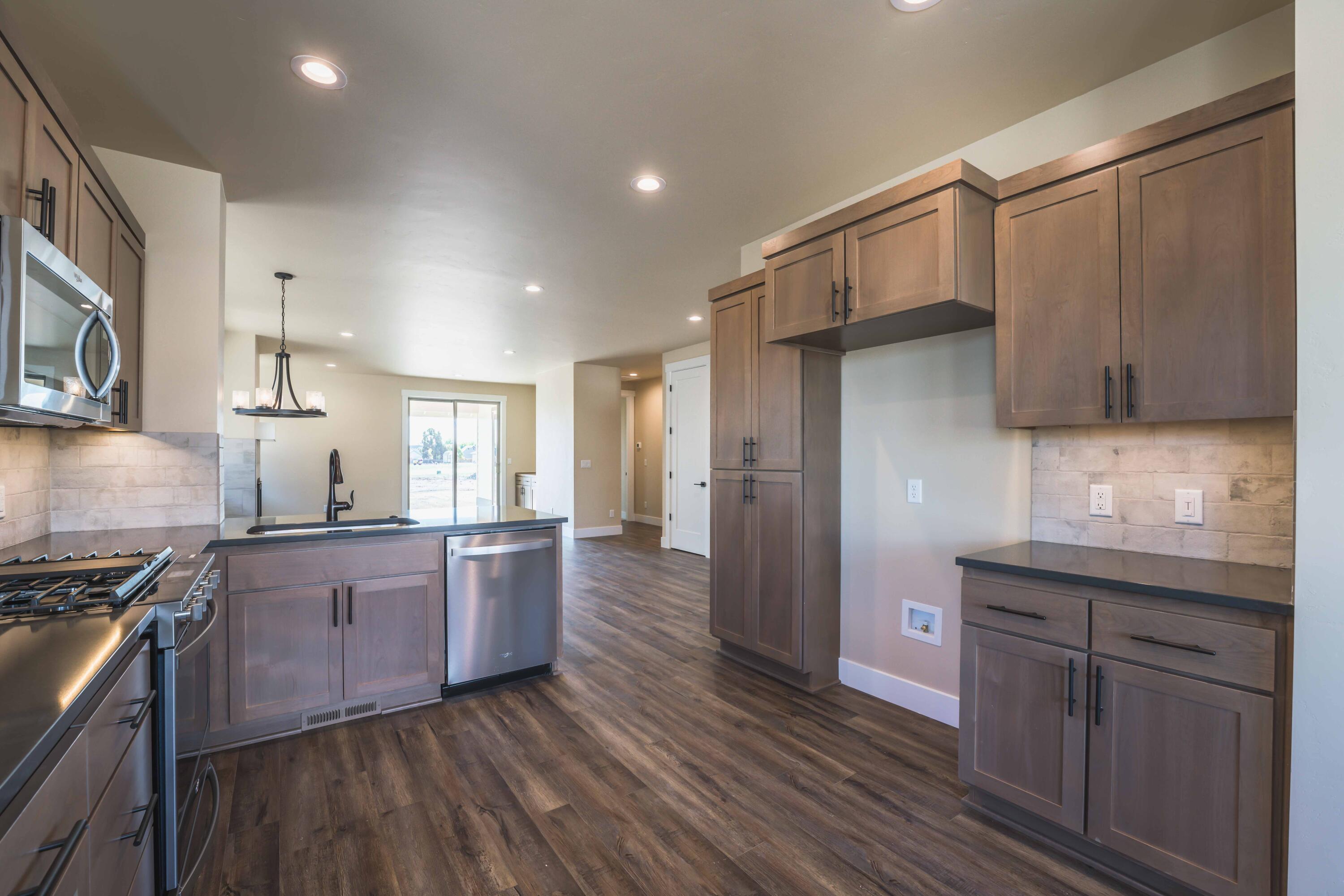 Dry Canyon - Residential