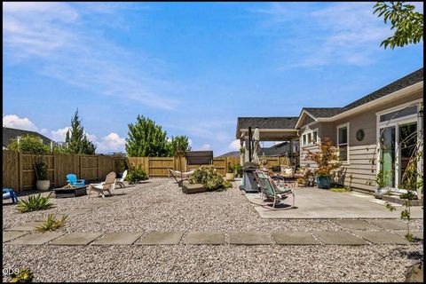 Tiny photo for 4594 SW Volcano View Way, Redmond, OR 97756 (MLS # 220225799)