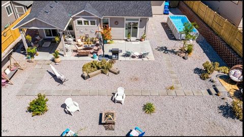 Tiny photo for 4594 SW Volcano View Way, Redmond, OR 97756 (MLS # 220225799)