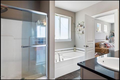 Tiny photo for 4594 SW Volcano View Way, Redmond, OR 97756 (MLS # 220225799)