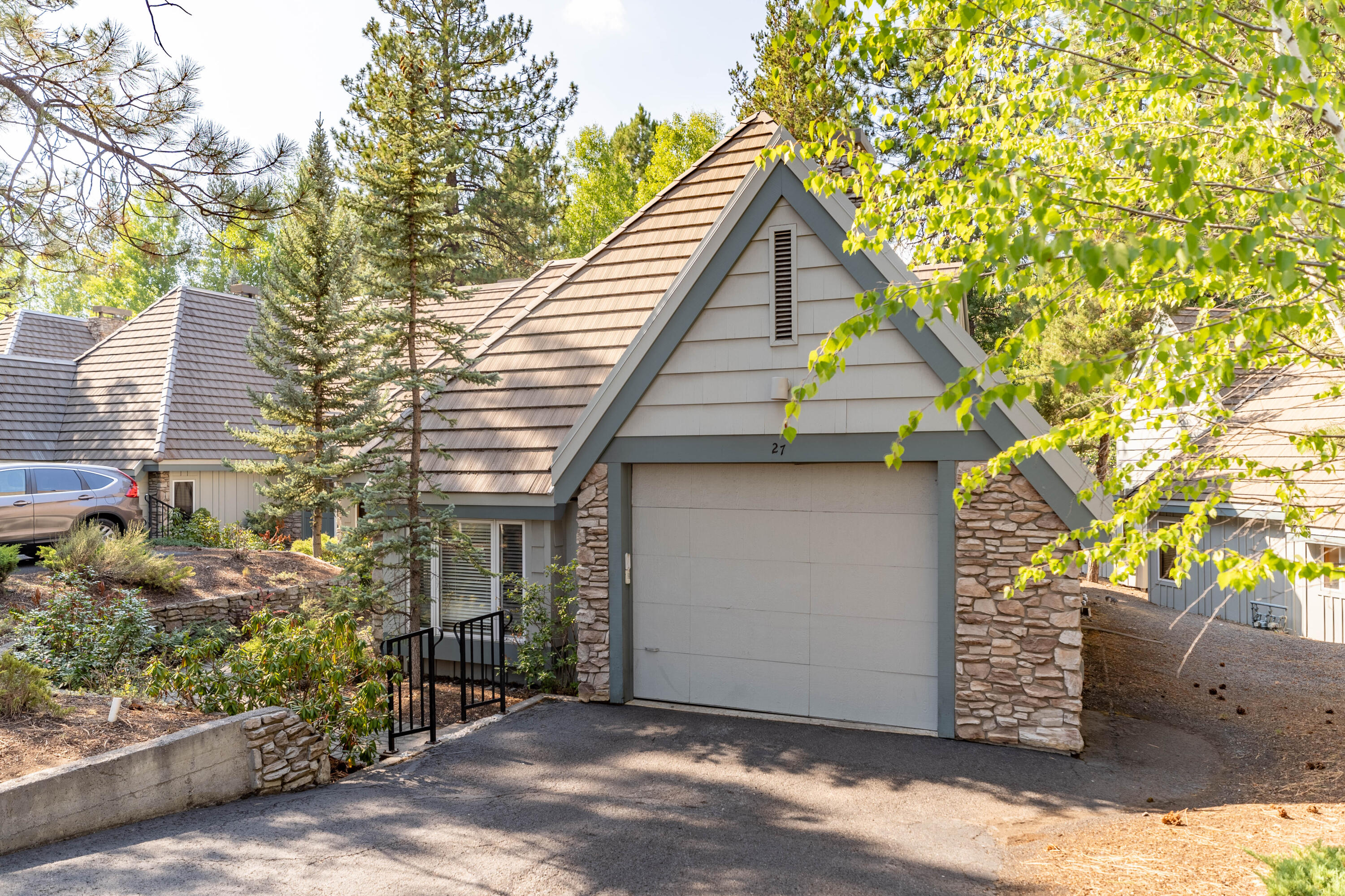 StoneTH - Residential