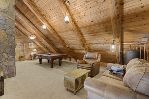 Tiny photo for 140643 Kamloop Lane, Gilchrist, OR 97737 (MLS # 220213363)