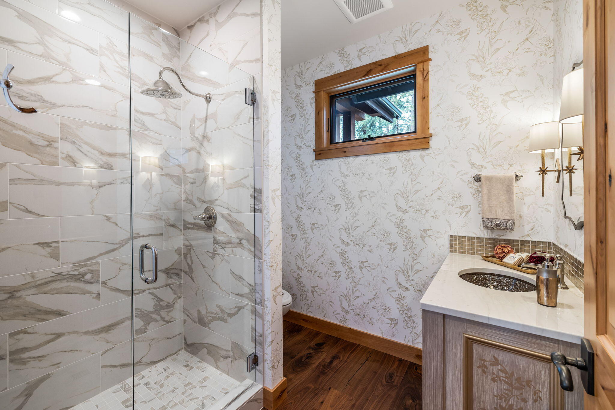 Broken Top - Residential