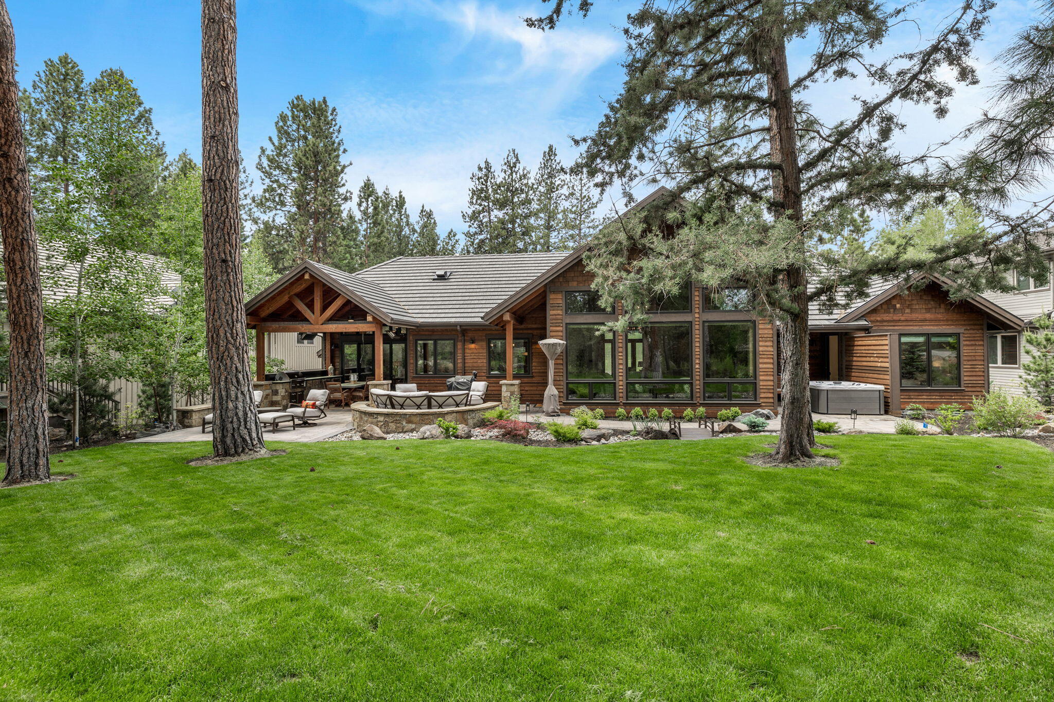 Broken Top - Residential