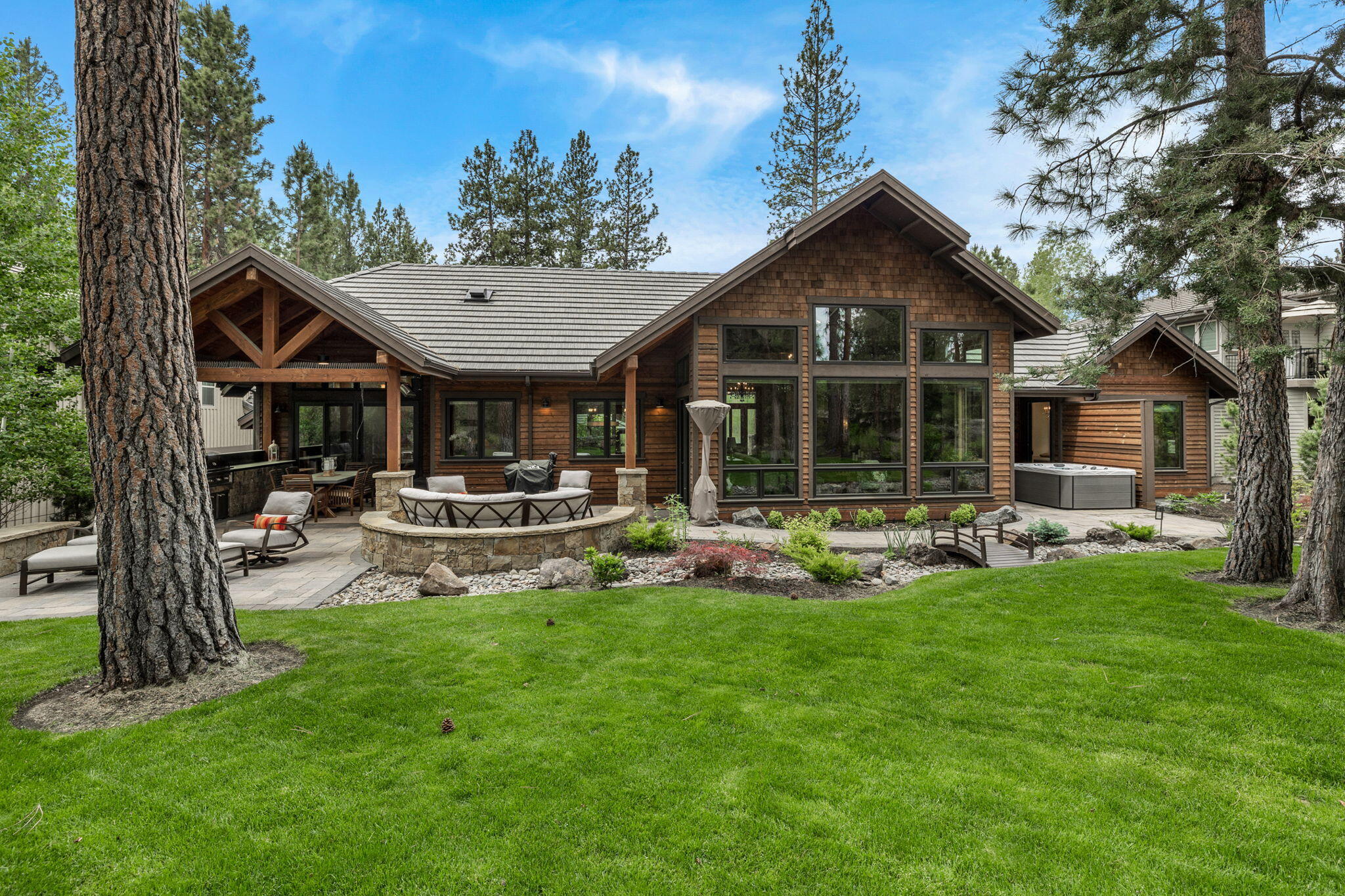 Broken Top - Residential