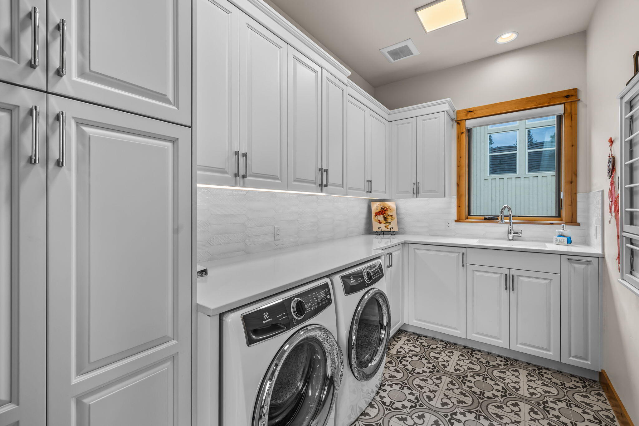 Broken Top - Residential