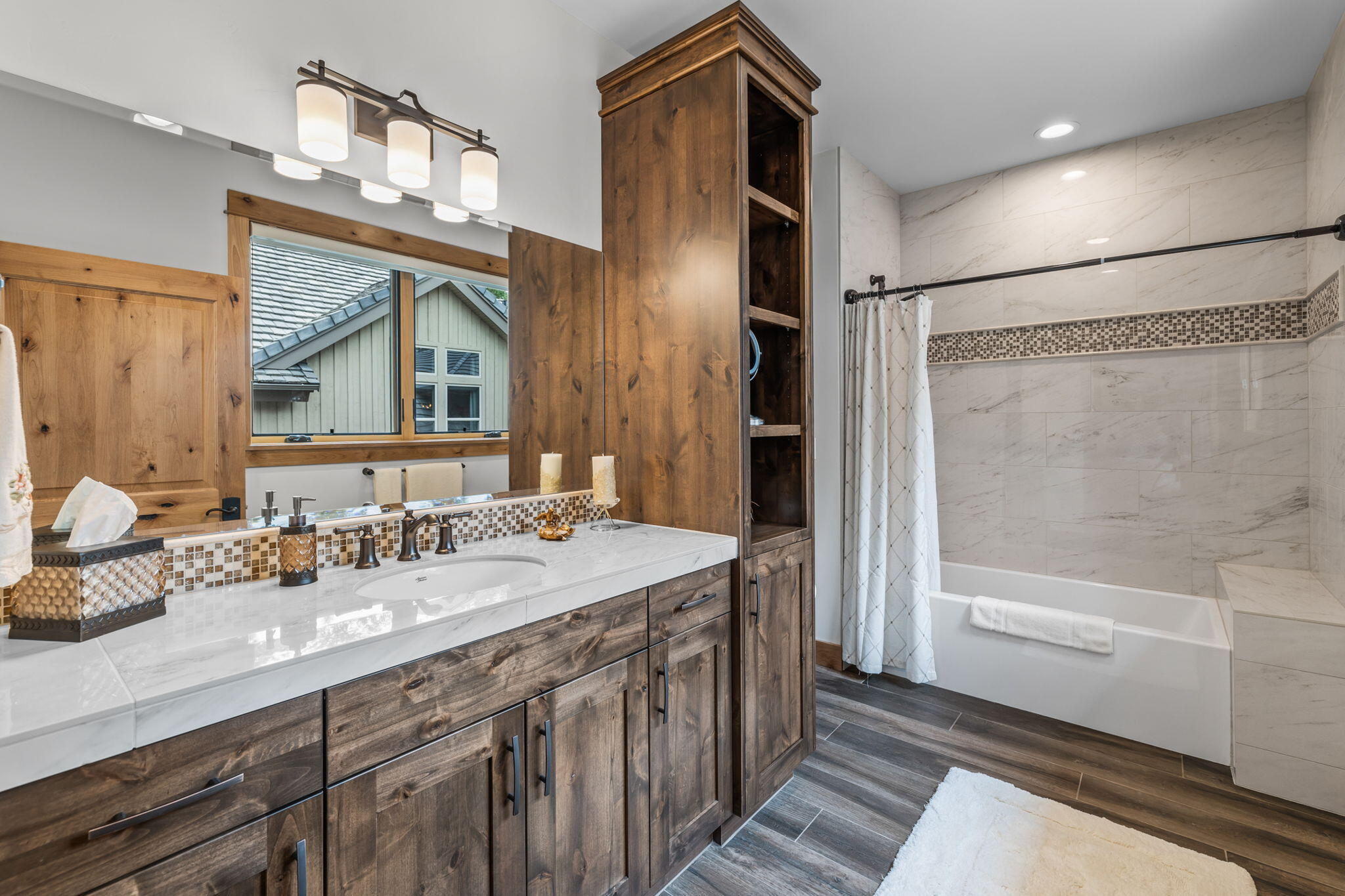 Broken Top - Residential