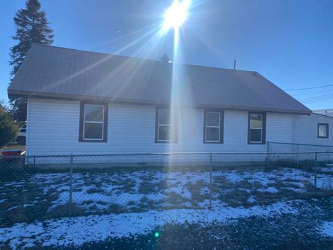 Tiny photo for 332 N Madison Street, Merrill, OR 97633 (MLS # 220213763)