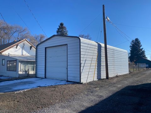 Tiny photo for 332 N Madison Street, Merrill, OR 97633 (MLS # 220213763)