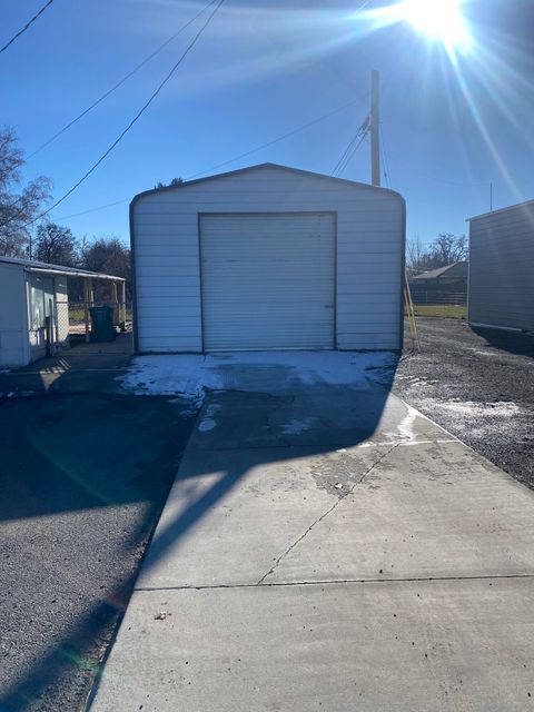 Tiny photo for 332 N Madison Street, Merrill, OR 97633 (MLS # 220213763)