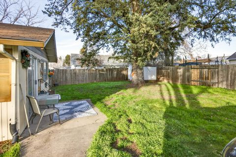 Tiny photo for 1553 Crater Lake Avenue, Medford, OR 97504 (MLS # 220214394)