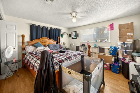 Tiny photo for 1553 Crater Lake Avenue, Medford, OR 97504 (MLS # 220214394)