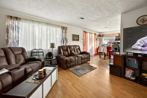 Tiny photo for 1553 Crater Lake Avenue, Medford, OR 97504 (MLS # 220214394)