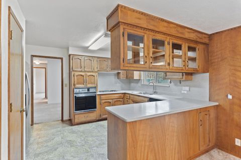 Tiny photo for 3400 Neamar Drive, Grants Pass, OR 97527 (MLS # 220213834)