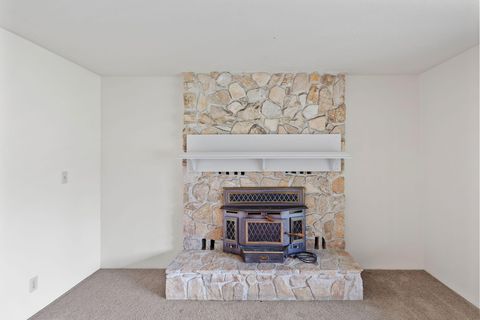Tiny photo for 3400 Neamar Drive, Grants Pass, OR 97527 (MLS # 220213834)