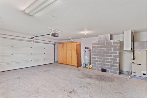 Tiny photo for 3400 Neamar Drive, Grants Pass, OR 97527 (MLS # 220213834)