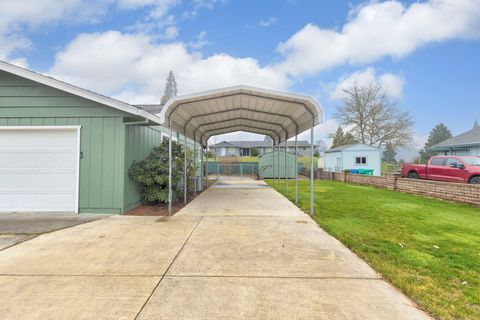 Tiny photo for 3400 Neamar Drive, Grants Pass, OR 97527 (MLS # 220213834)