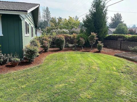 Tiny photo for 3400 Neamar Drive, Grants Pass, OR 97527 (MLS # 220213834)
