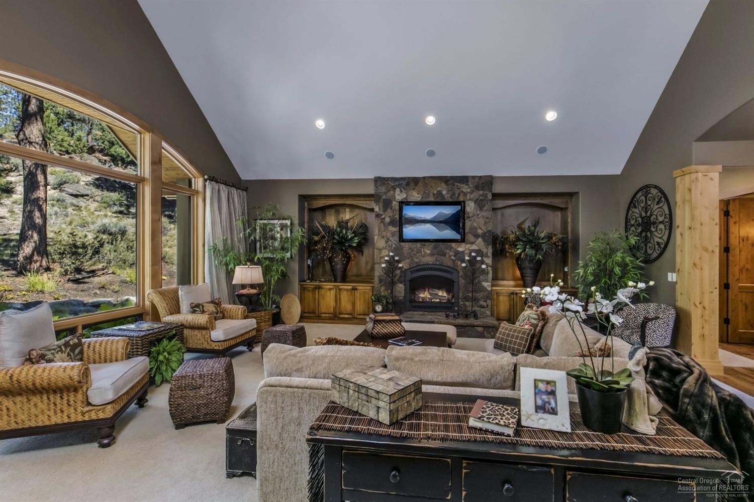 Skyliner Summit - Residential