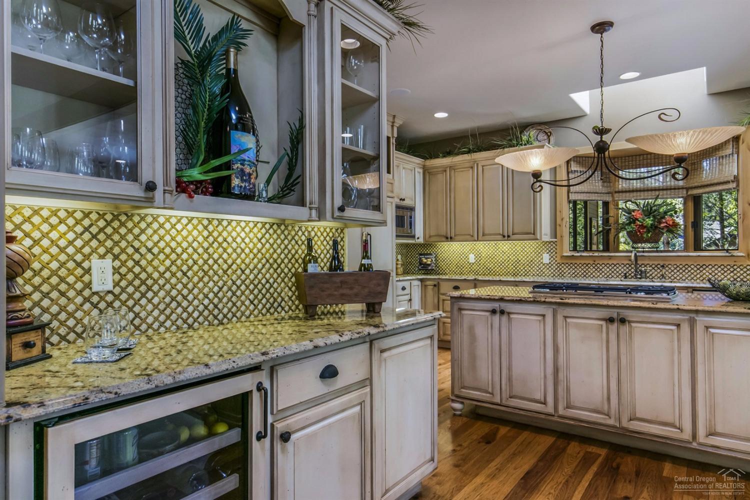 Skyliner Summit - Residential