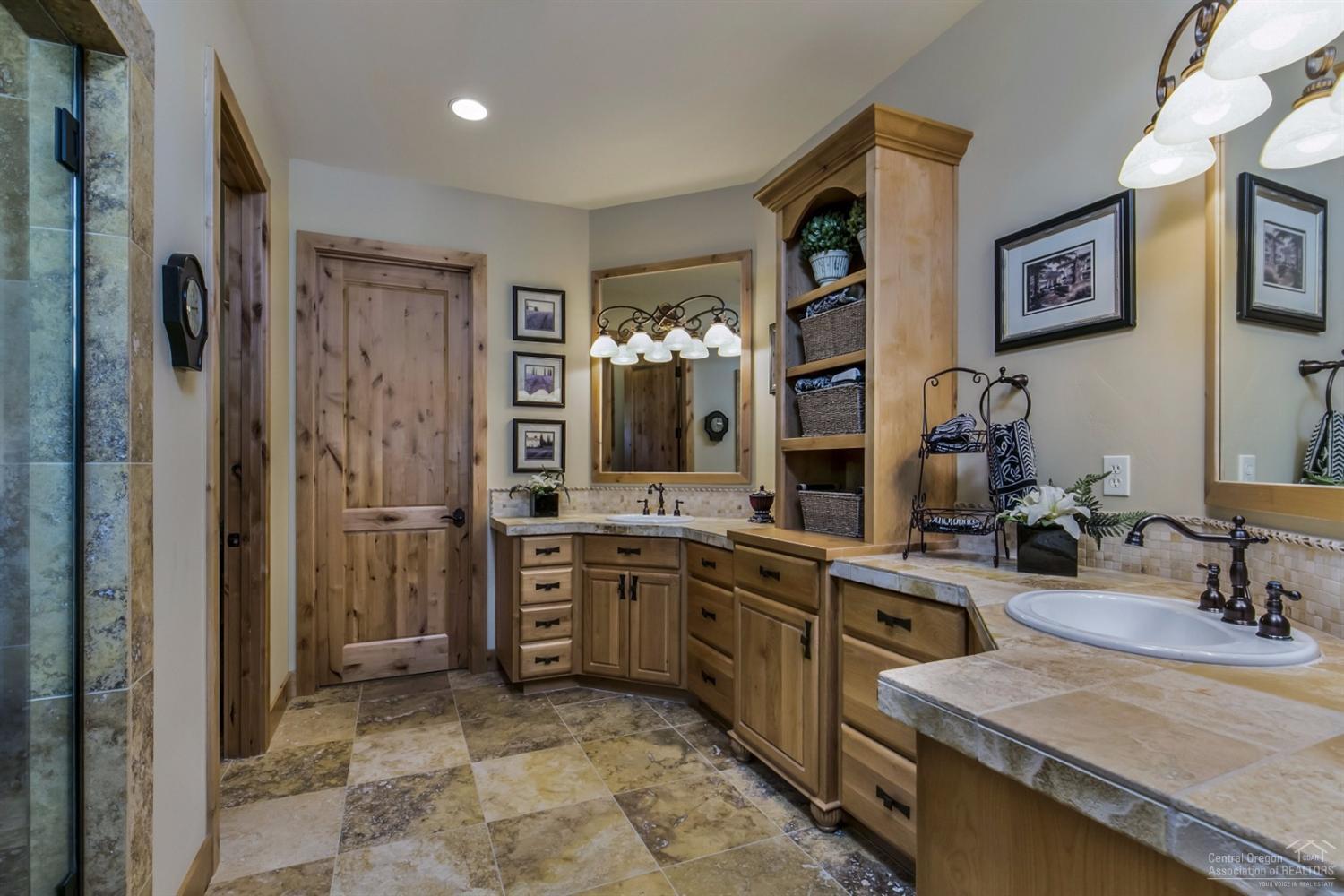 Skyliner Summit - Residential