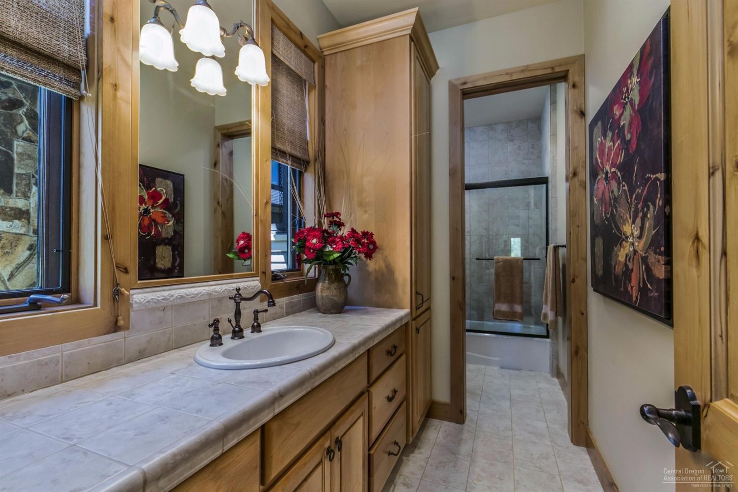 Skyliner Summit - Residential