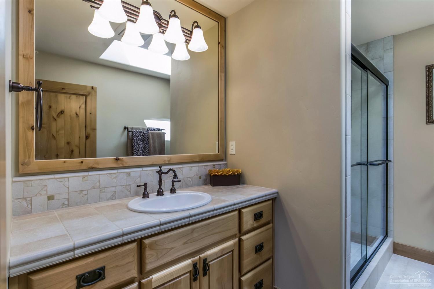 Skyliner Summit - Residential