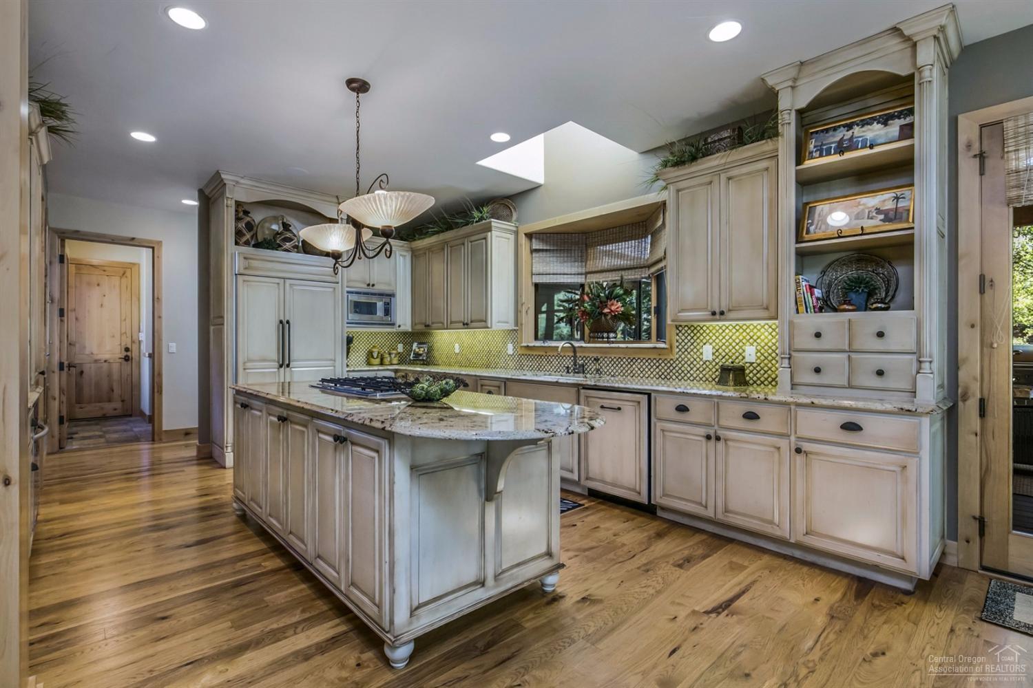 Skyliner Summit - Residential