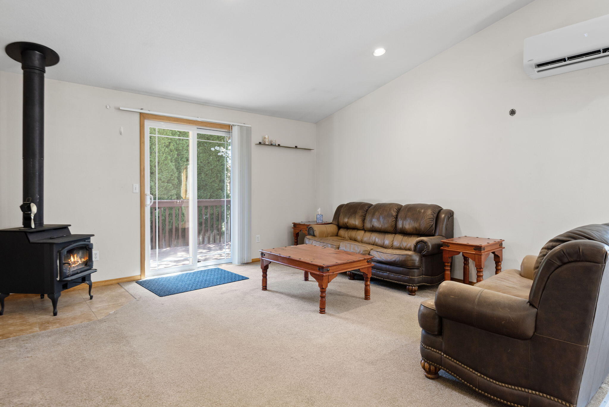2550 NE Cordata Place